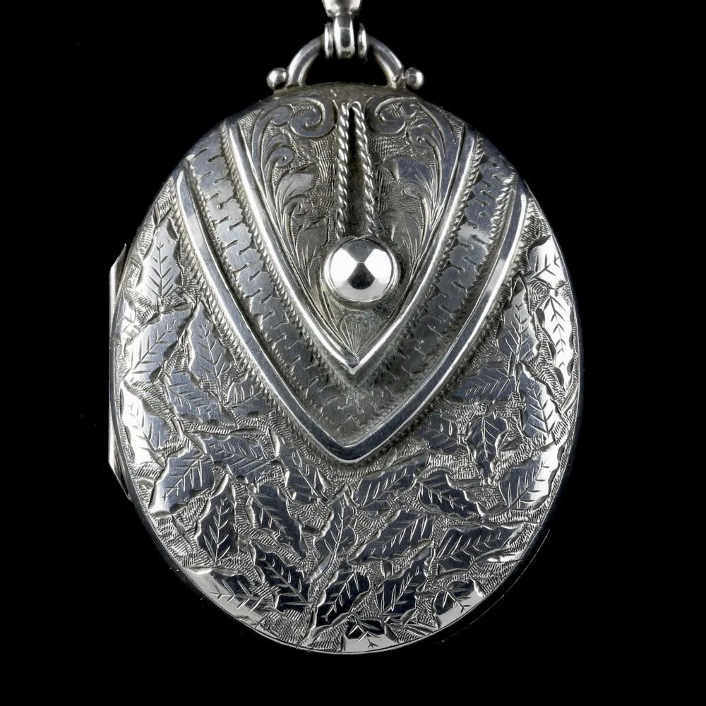 Antique Victorian Silver Locket And Collar Circa 1880