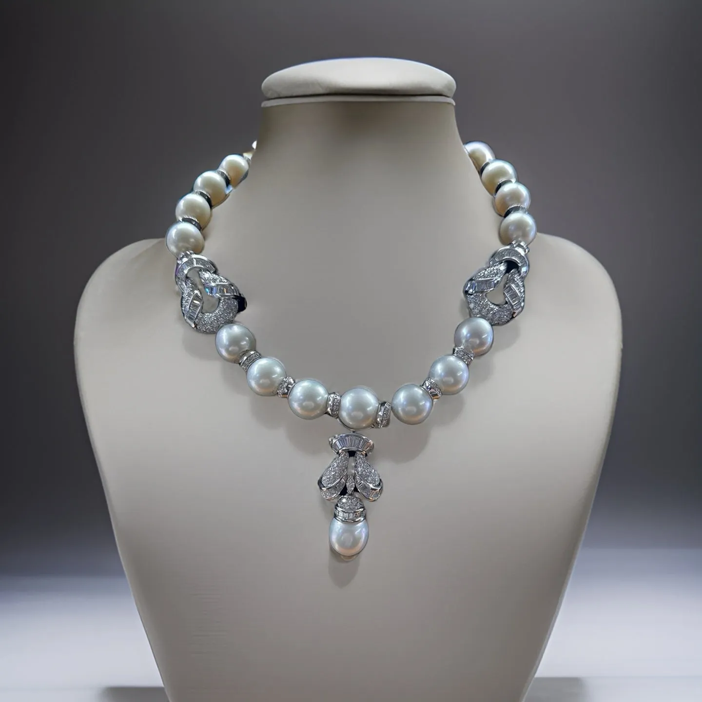 Estate Giovane Piranesi South Sea Pearl 40.0 ct Colombia Emerald 17.38 cttw Diamond Interchangeable Platinum Necklace 15626