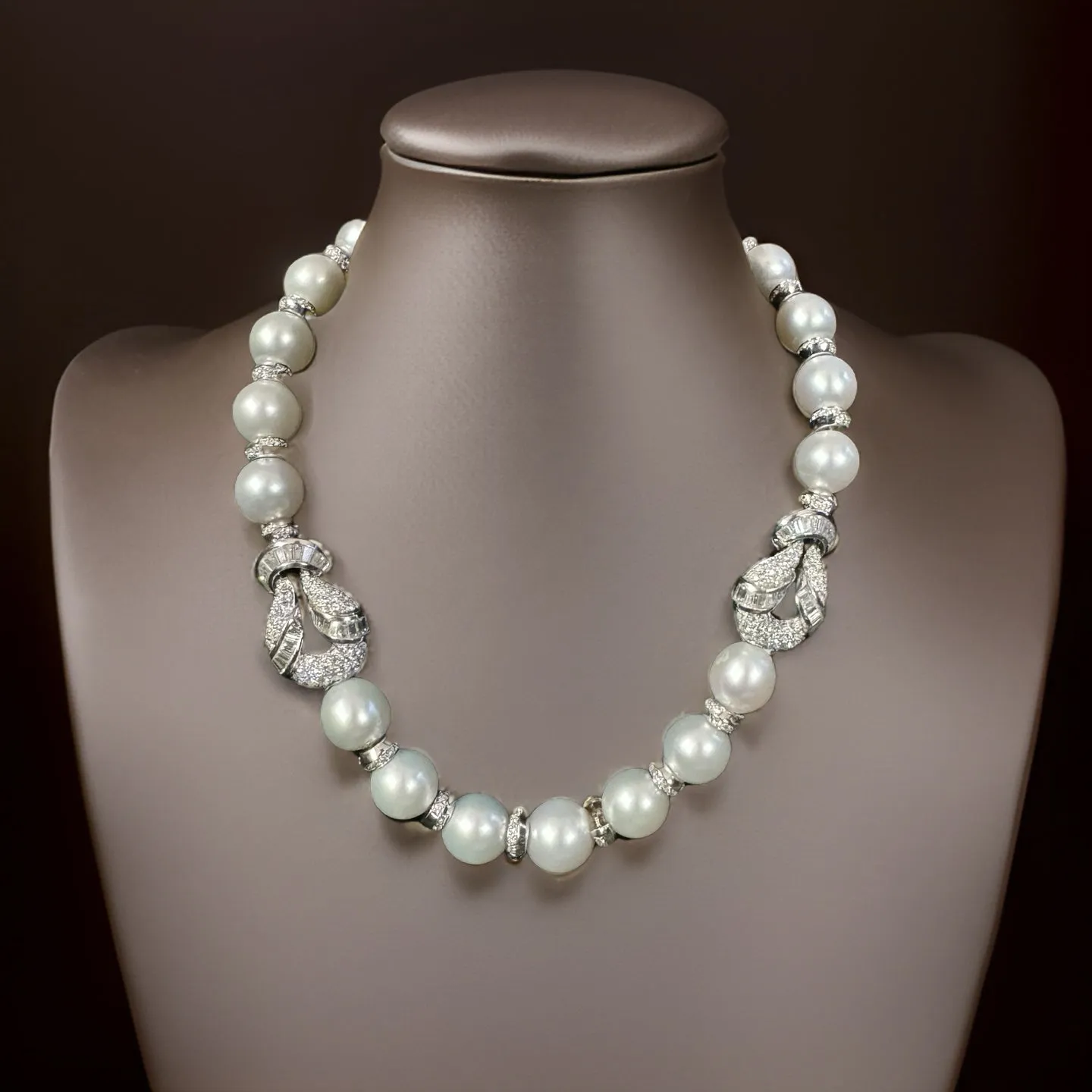 Estate Giovane Piranesi South Sea Pearl 40.0 ct Colombia Emerald 17.38 cttw Diamond Interchangeable Platinum Necklace 15626