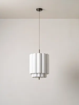 Folia - small scalloped natural linen pendant