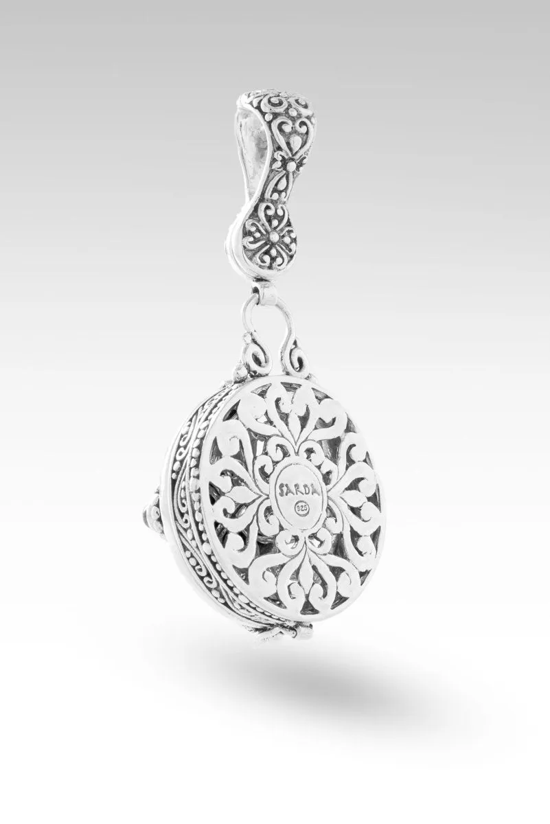 Joyful Moments Pendant™ in Black Spinel