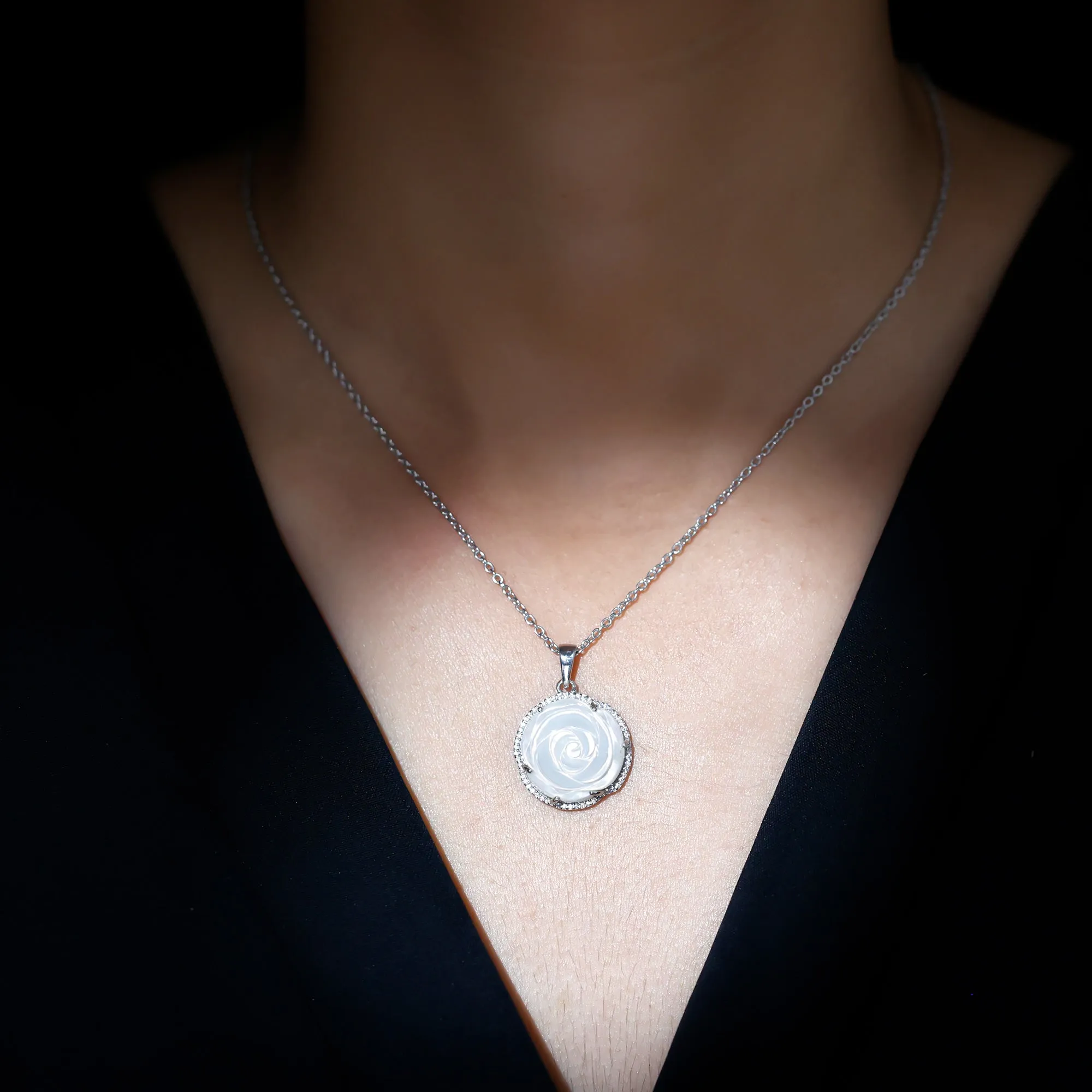 Mother of Pearl Rose Flower Pendant Necklace