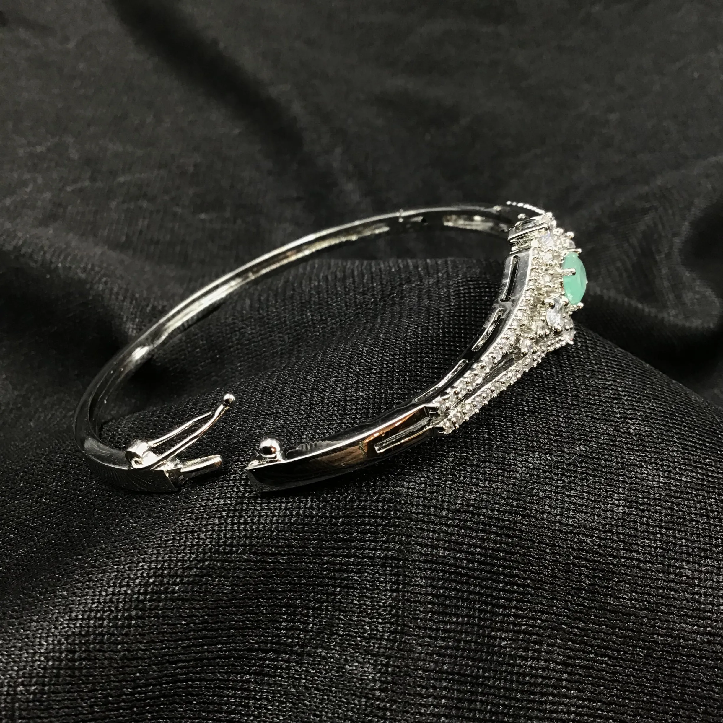 Openable Zircon/AD Bracelet 3232-11