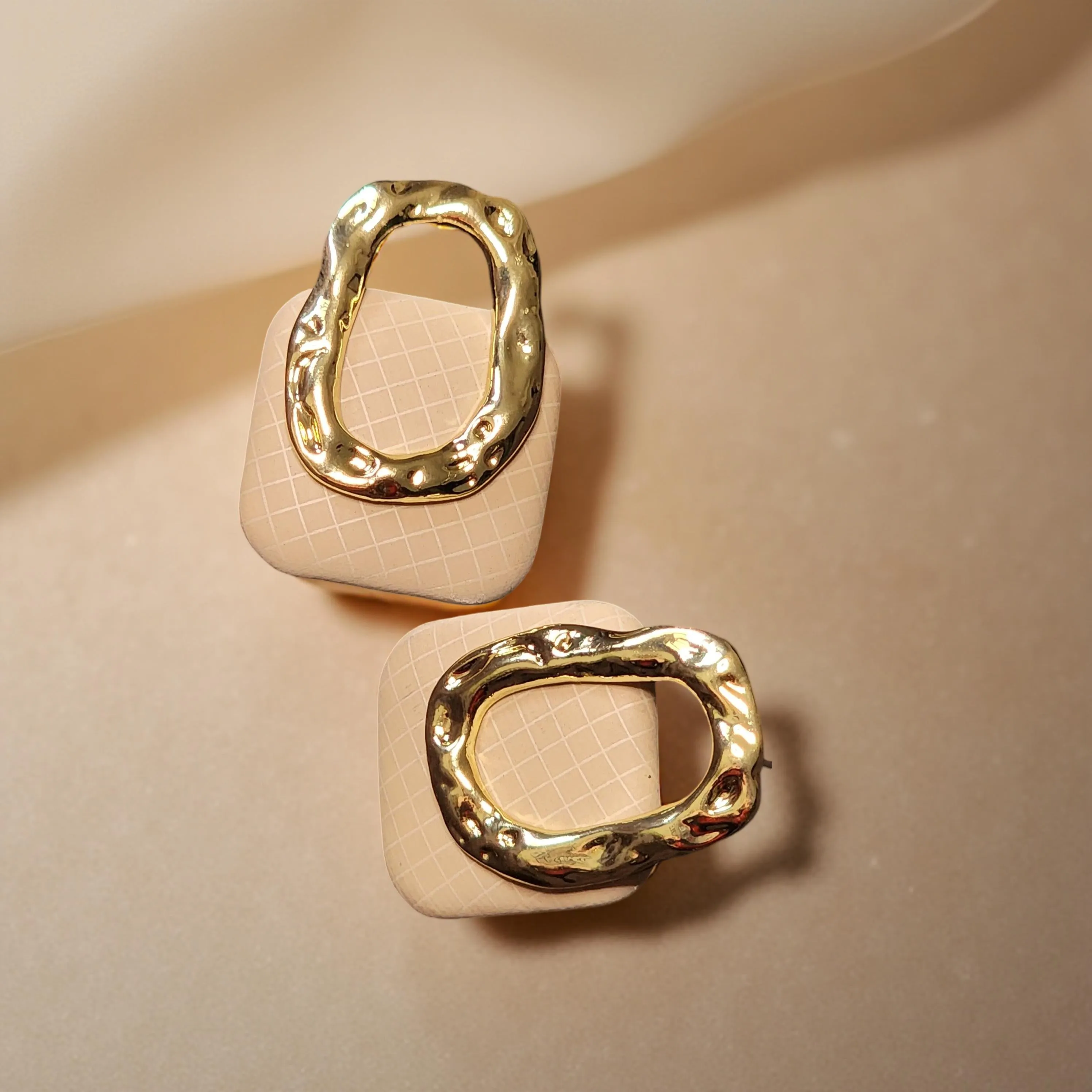 Oro Nude Earrings