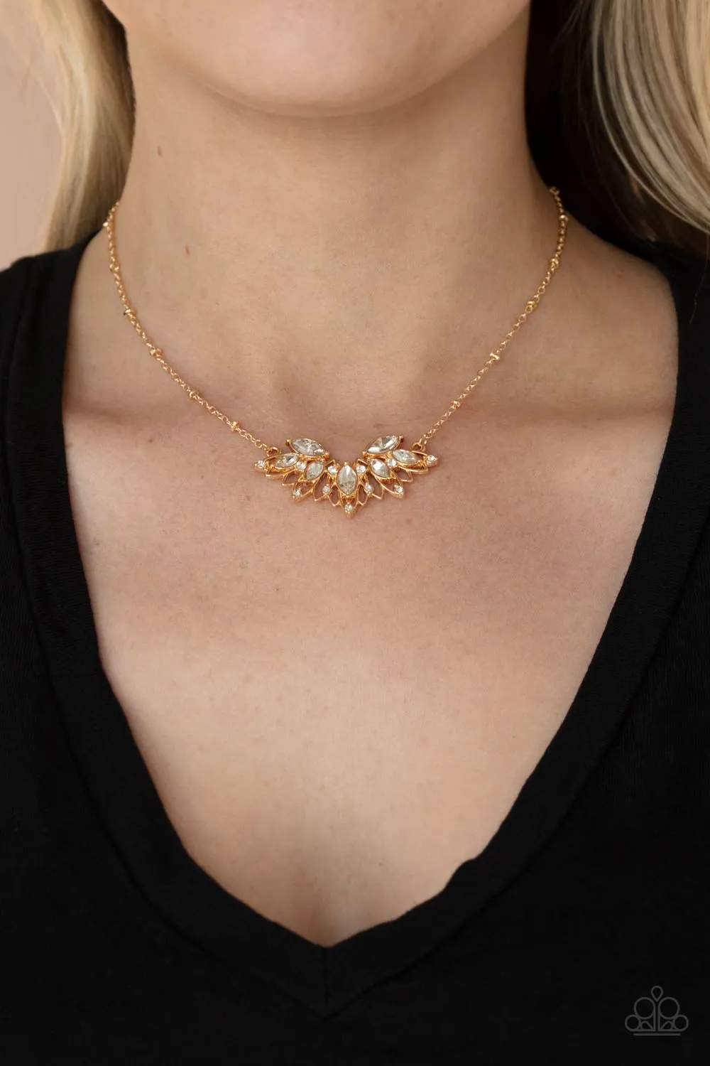 Paparazzi Deluxe Diadem Gold Short Necklace - P2DA-GDXX-238XX