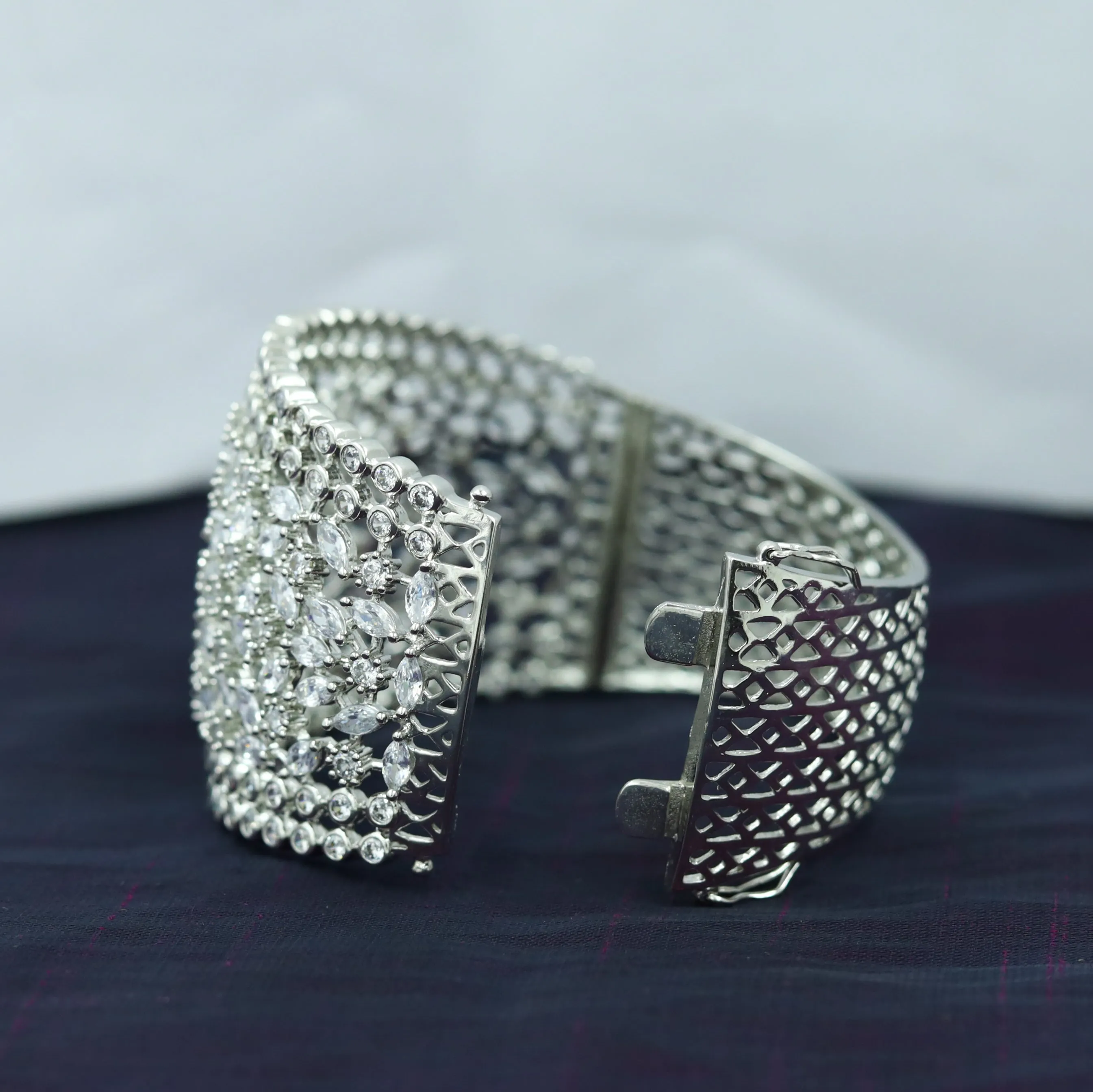 Zircon/AD Silver Plated Bracelet 20035-7219